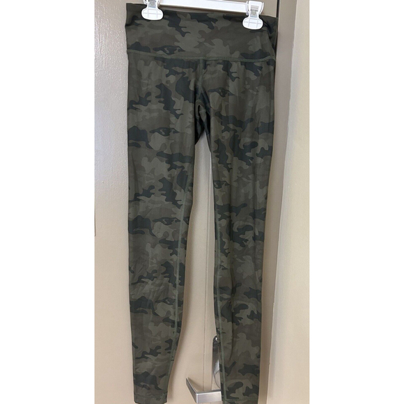 Lululemon Camouflage Leggings Size 4 Black Green Gym Athleisure Sport Worn 1x - Picture 2 of 8
